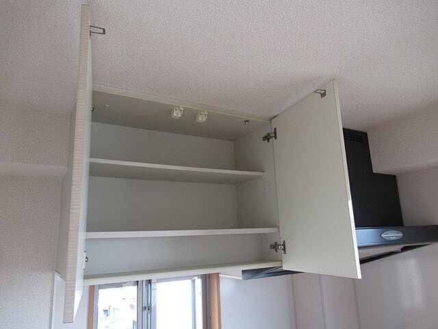 キッチン上部収納(別部屋参考写真)