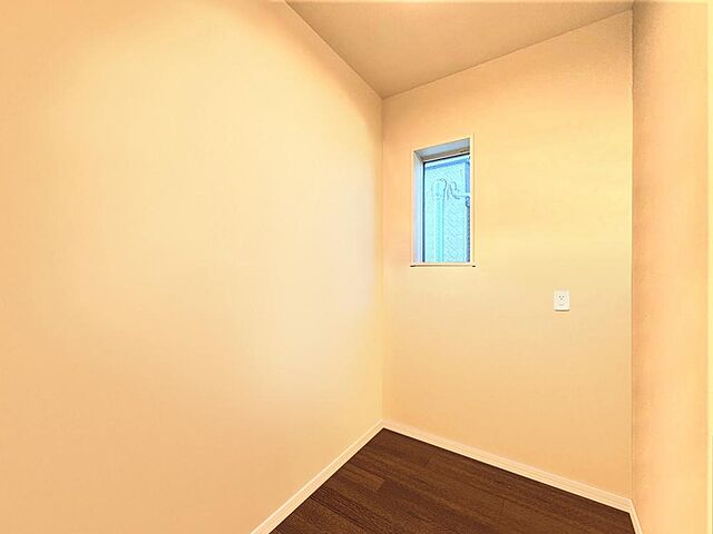 室内 府中市日新町5丁目