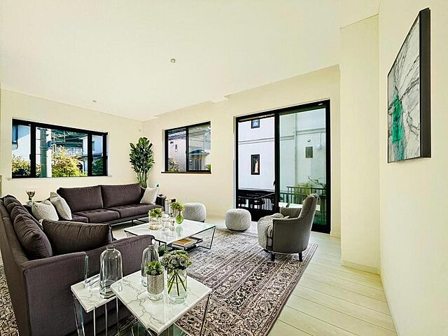 リビング/ダイニング 多摩市連光寺3丁目