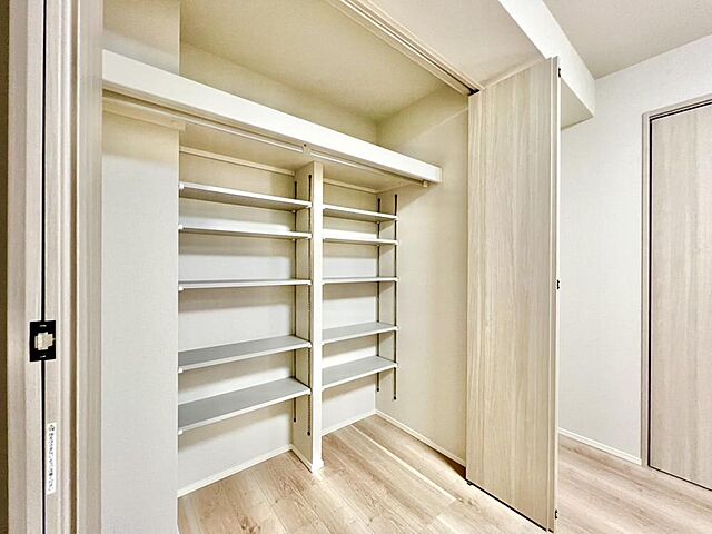 収納 ルピナス国立ステーションスクエア 6階/-