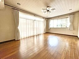 八王子市元本郷町3丁目 戸建て 6SLDKのリビング/ダイニング