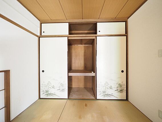 各所に収納が設...