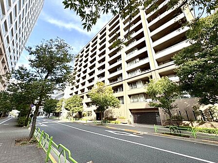 現地だけではなく、周辺の施設・道路など、生活するにあたって重要なポイントも併せてご案内可能です。
