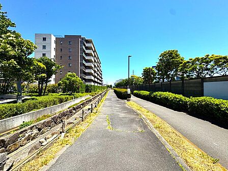 【周辺写真】メリットもデメリットも丁寧にご説明させていただきますので、どうぞ安心してご相談ください。