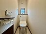 トイレ：清潔感があるトイレです。仕様の詳細など、気になることはお気軽にお尋ねください。