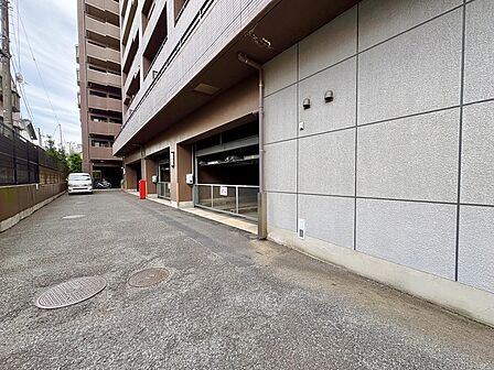 駐車場はマンション敷地内にございます。※最新の空き状況等、詳細につきましてはお問い合わせください。