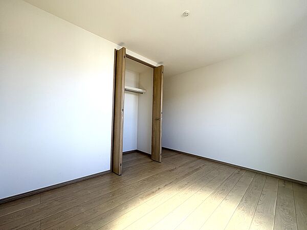 寝室を拡大表示