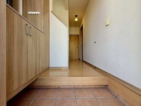 玄関を拡大表示