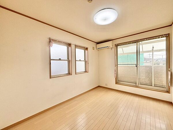 寝室を拡大表示