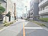 周辺：(周辺写真)周辺の買い物施設、教育施設などの情報もご案内させていただきます。
