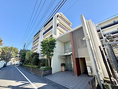 外観:幅広い世代の方が暮らしやすい、豊かな自然とほどよい利便を享受する住環境です。 外観:幅広い世代の方が暮らしやすい、豊かな自然とほどよい利便を享受する住環境です。