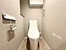 トイレ：使用後すぐに手を洗うことができ、衛生的なトイレです。