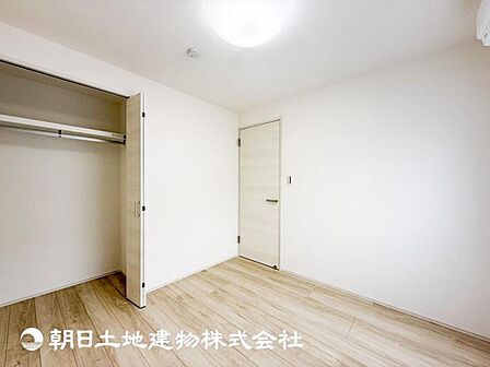 【居室】趣味・感性で個性的に飾って頂けるようシンプルに仕上げてあります。