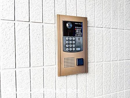 【オートロック】防犯上安心なオートロック機能!カメラ機能付きなので訪問者の確認もできます。