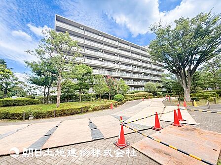 大切なご家族、招いた友人と過ごすひと時を溢れる光が優しく包み込む空間。