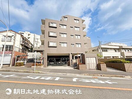 【外観写真】将来にわたって資産価値が継続する「上質」な佇まいを目指しました。
