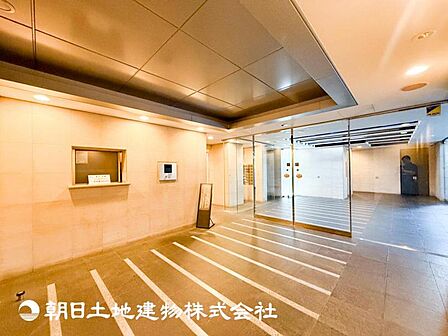 1日の疲れを癒すバスタイム。心地よいリラックスを叶える独立した美しい空間です。