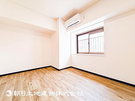 【居室】趣味・感性で個性的に飾って頂けるようシンプルに仕上げてあります。
