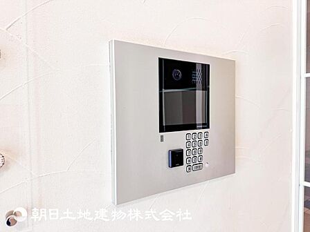 【オートロック】防犯上安心なオートロック機能！カメラ機能付きなので訪問者の確認もできます。