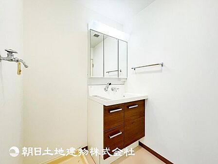 【洗面化粧台】慌ただしい1日が始まり、充実した1日の終わりを締めくくる洗面所。