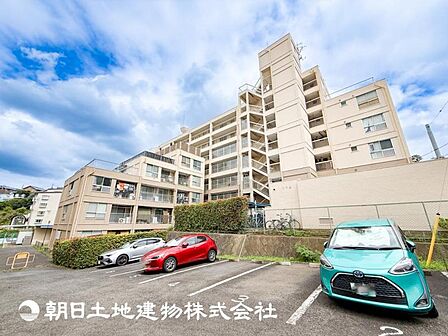 大切な人とともに、心穏やかに過ごすひとときになるリビング。