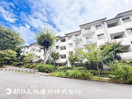 【外観写真】時間のゆとりと空間、暖かな陽光がもたらす光と風を独占してください。