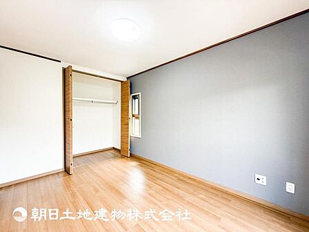 【居室】趣味・感性で個性的に飾って頂けるようシンプルに仕上げてあります。