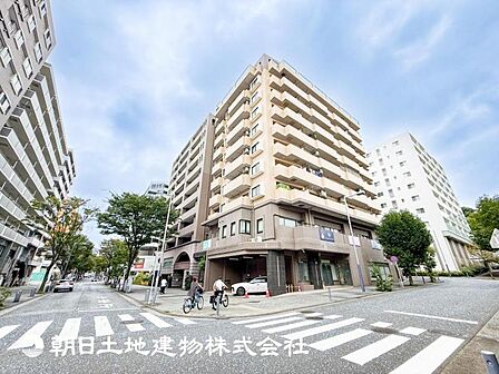 【外観写真】表現された空間はたくさんの光を浴び、風を感じ、暮らしの時間を豊かにしてくれます。