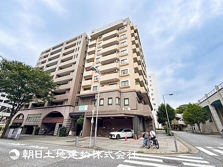 【外観写真】時間のゆとりと空間、暖かな陽光がもたらす光と風を独占してください。