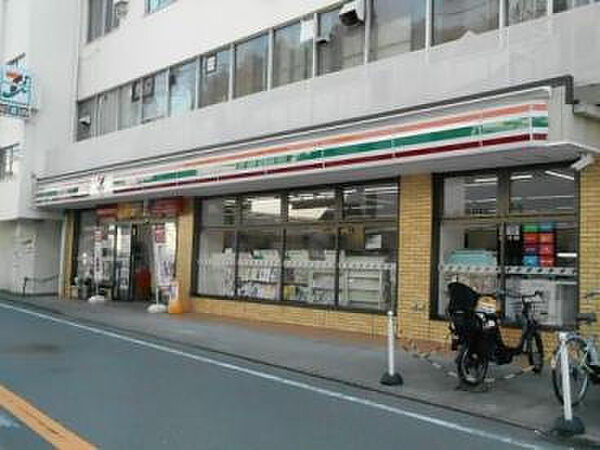 画像4:コンビニ「セブンイレブン横浜六浦駅前店まで153ｍ」