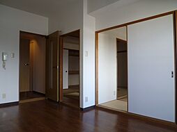 グランディール園田 302 3階2SLDKのリビング/ダイニング