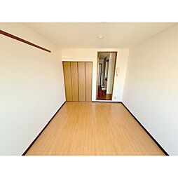 トーリエユタカ 702 7階1Kのリビング/ダイニング