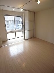 プール・トゥー・ジュール B203 2階ワンルームのリビング/ダイニング