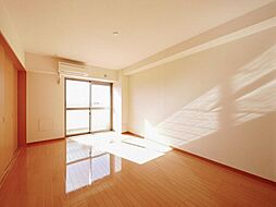 シンフォニィ 駅前中央 202 2階1LDKのリビング/ダイニング