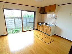 JR武蔵野線 新八柱駅 徒歩15分の賃貸テラスハウス 2階2LDKのリビング/ダイニング