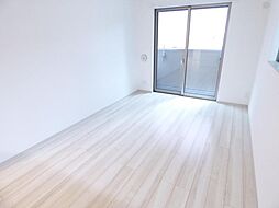 マノワール　ルーエ 1階1LDKのリビング/ダイニング