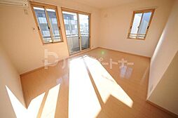 コリーヌ・ドゥ 1階1LDKのリビング/ダイニング