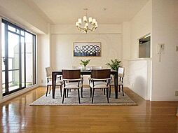 JR阪和線 和泉府中駅 徒歩12分の賃貸マンション 5階3LDKのリビング/ダイニング