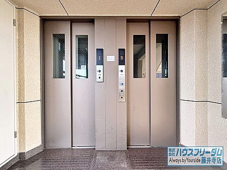 便利なエレベーター付