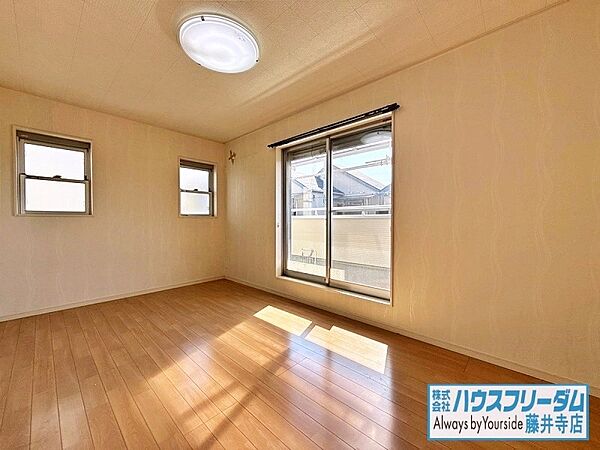 洋室を拡大表示