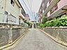 外観：前面道路