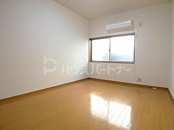 サンピュア中川 2階1Kのリビング/ダイニング