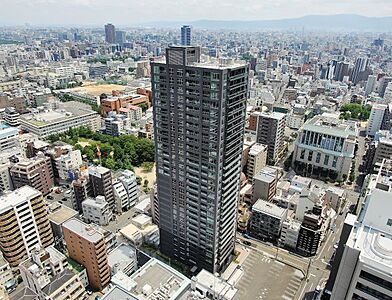 外観：30階建て免振タワーマンション