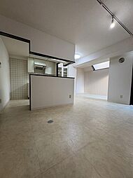 MKグランデ 1階1LDKのリビング/ダイニング