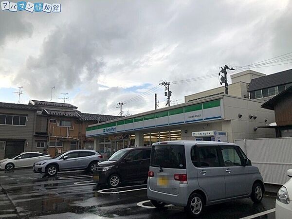 画像17:ファミリーマート新潟商業高校前店 824m