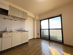 パークサイド・U 2階2DKのリビング/ダイニング