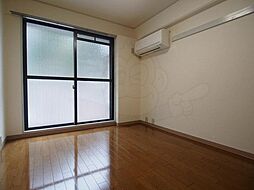 京福電気鉄道北野線 等持院・立命館大学衣笠キャンパス前駅 バス14分 衣笠氷室町下車 徒歩2分の賃貸マンション 2階1Kのリビング/ダイニング