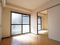 ロイヤルハイツ西沢 3階2DKのリビング/ダイニング