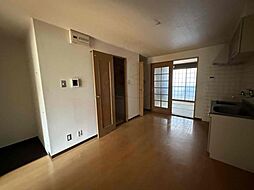 アンブラッセ 2階2DKのリビング/ダイニング