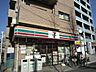 周辺：コンビニ「セブン-イレブン　荒川町屋店まで30m」